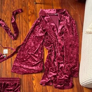 Fashion Nova Crushed Velvet Robe in Deep Wine